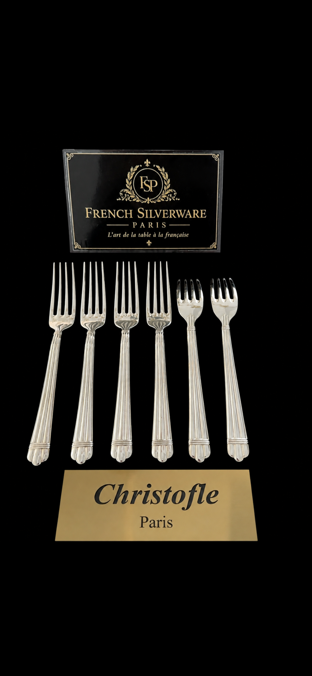 Fourchettes Christofle Aria, détail du motif végétal sur le manche