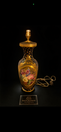 Vase-lampe en porcelaine bleu cobalt style Sèvres, réserve florale peinte à la main, vue d'ensemble