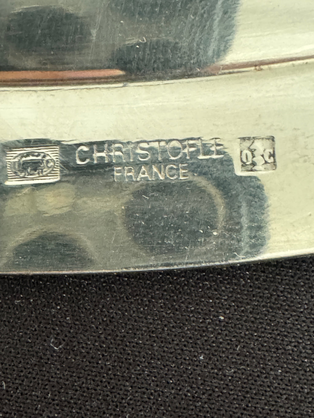 Plat rond Christofle Malmaison en métal argenté - 32,7 cm