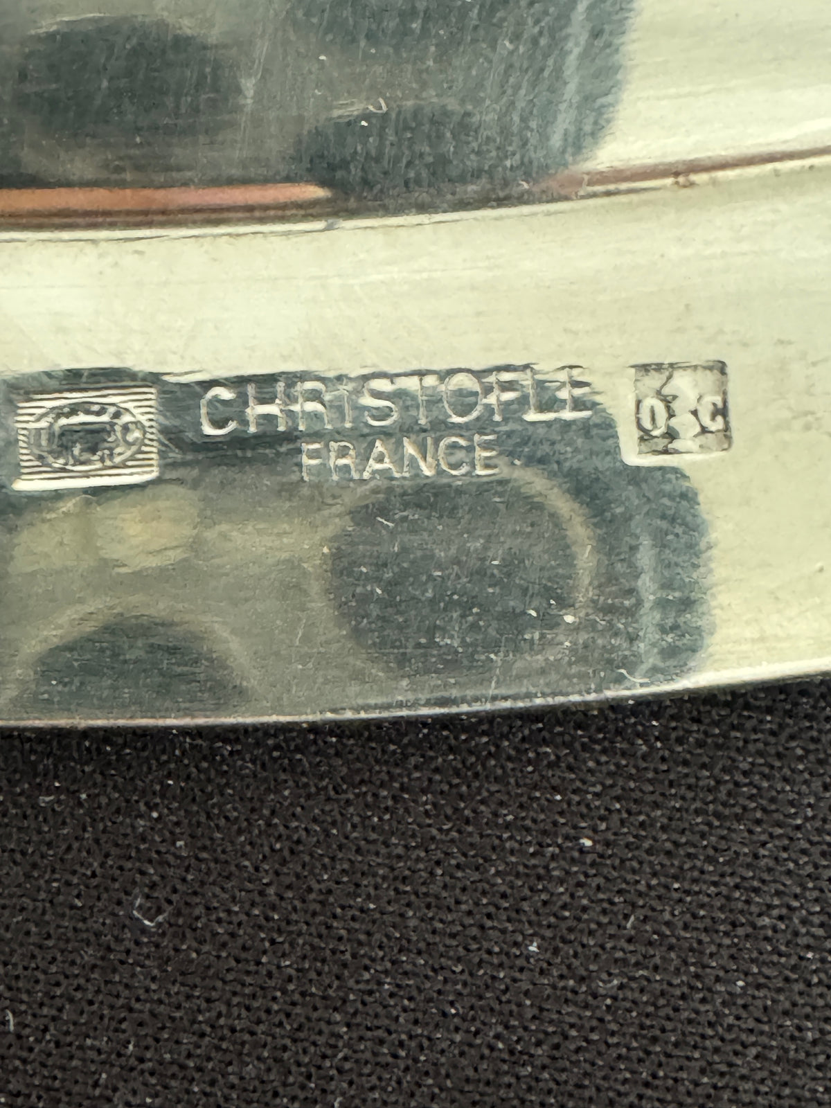 Plat rond Christofle Malmaison en métal argenté - 32,7 cm