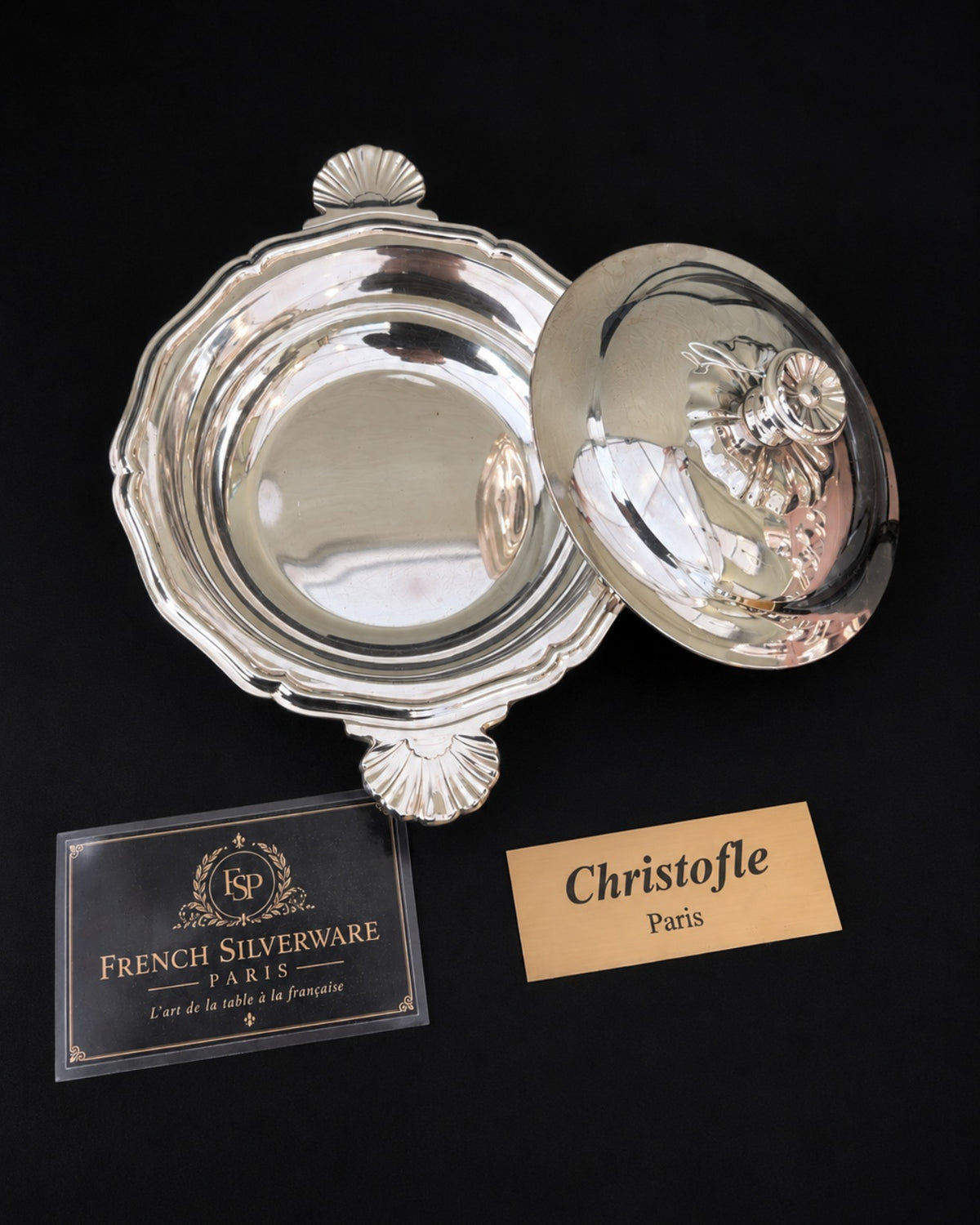 Légumier Christofle à coquilles ouvert – intérieur poli miroir et couvercle à prise à rosace