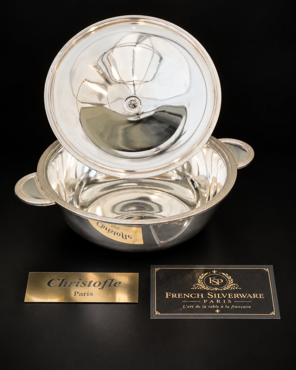 Légumier Christofle Luc Lanel ouvert – intérieur poli miroir et intérieur du couvercle