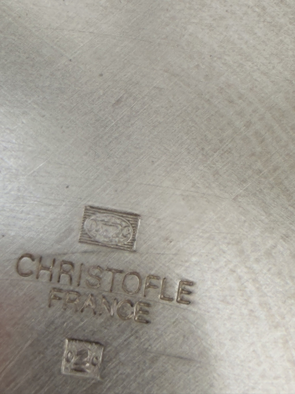 Poinçons sous l'écuelle Christofle : Christofle France et cavalier OC (1935-1983)