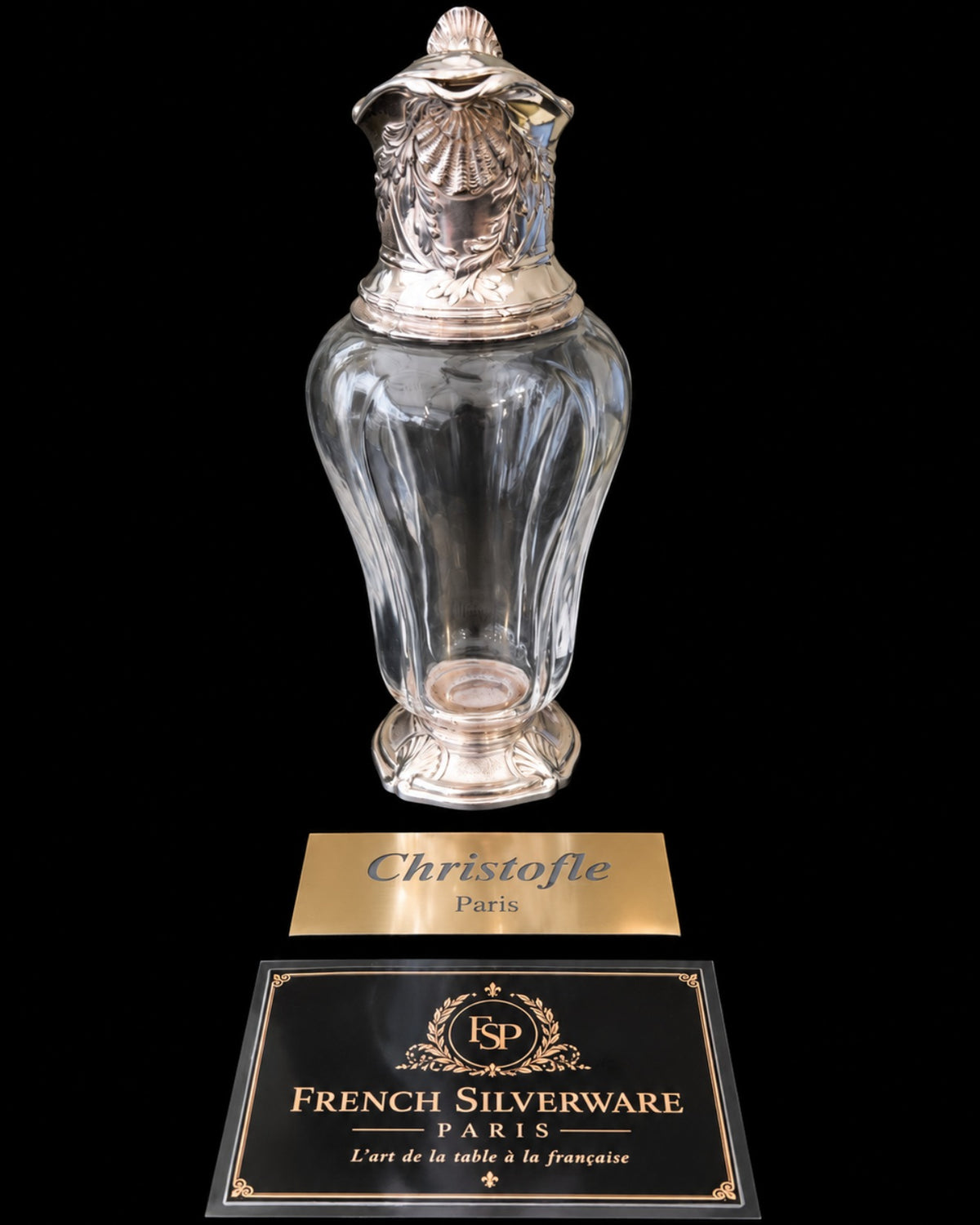 Aiguière Christofle Gallia de face – bec à coquille et cristal balustre