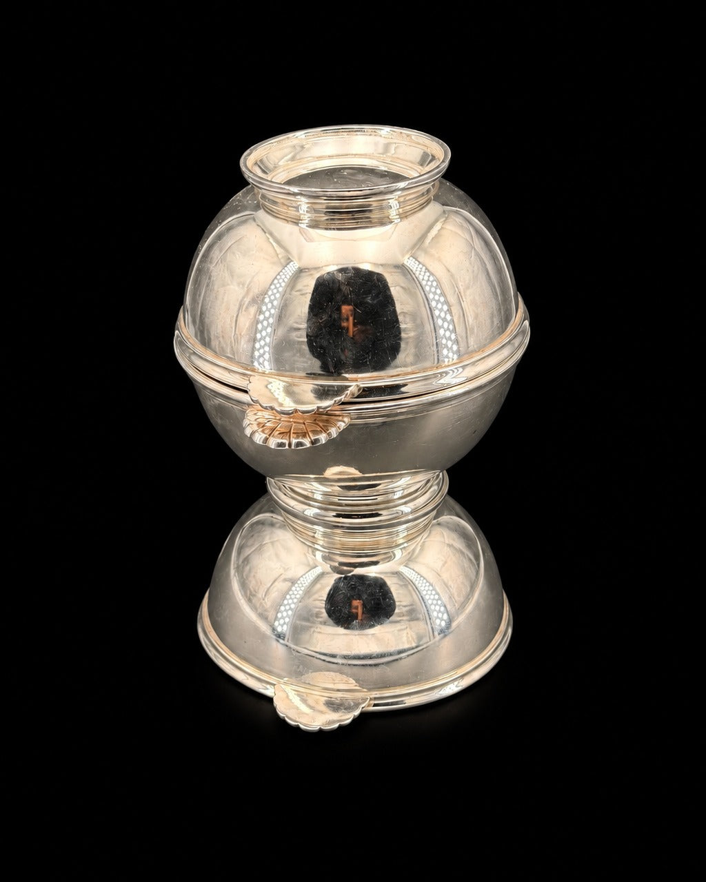 Trois écuelles à oreilles Ercuis, monogramme Wagons-Lits, métal argenté, orfèvrerie de bord