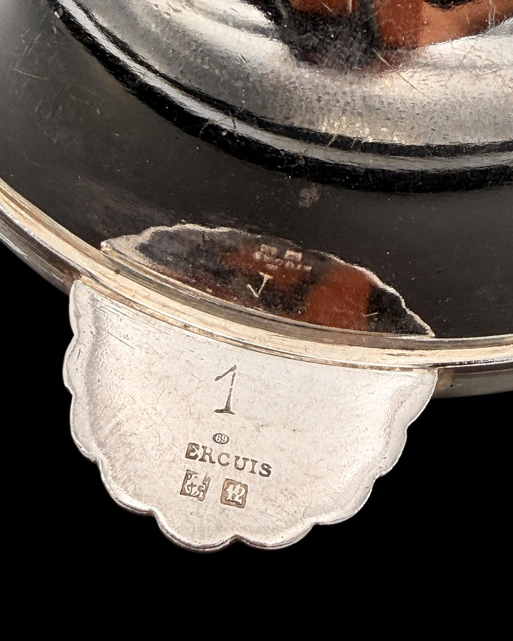 Trois écuelles à oreilles Ercuis, monogramme Wagons-Lits, métal argenté, orfèvrerie de bord